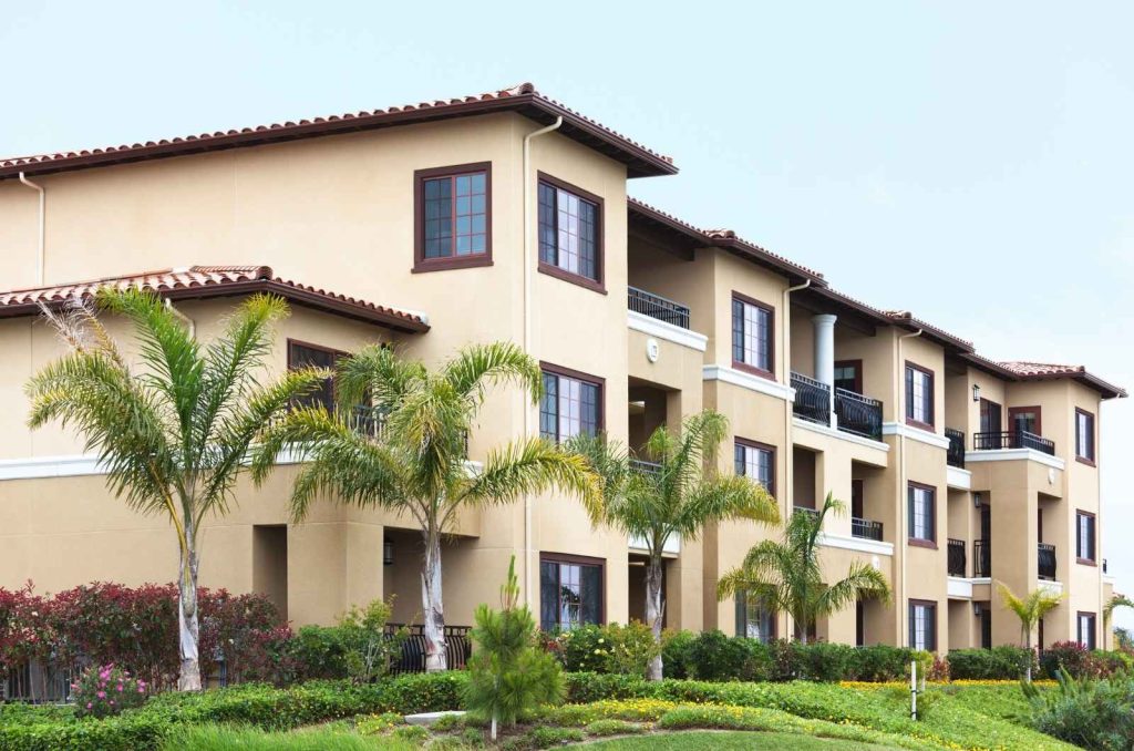 בתים משותפים